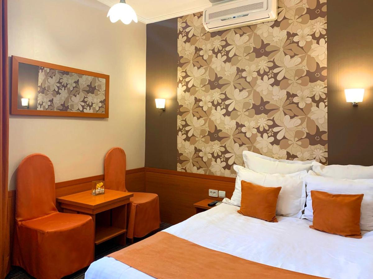 Economy Room In Hotel Eney Lvov Exteriér fotografie