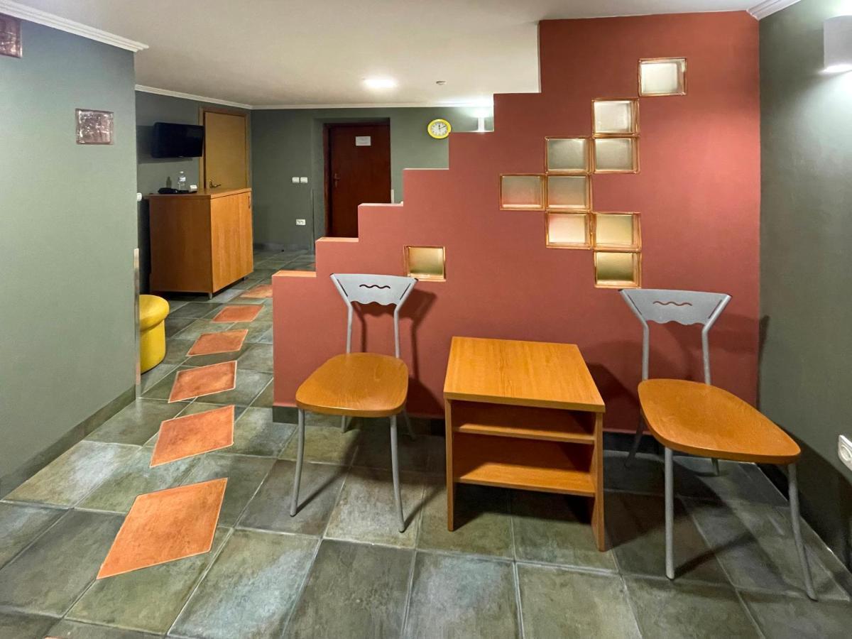 Economy Room In Hotel Eney Lvov Exteriér fotografie