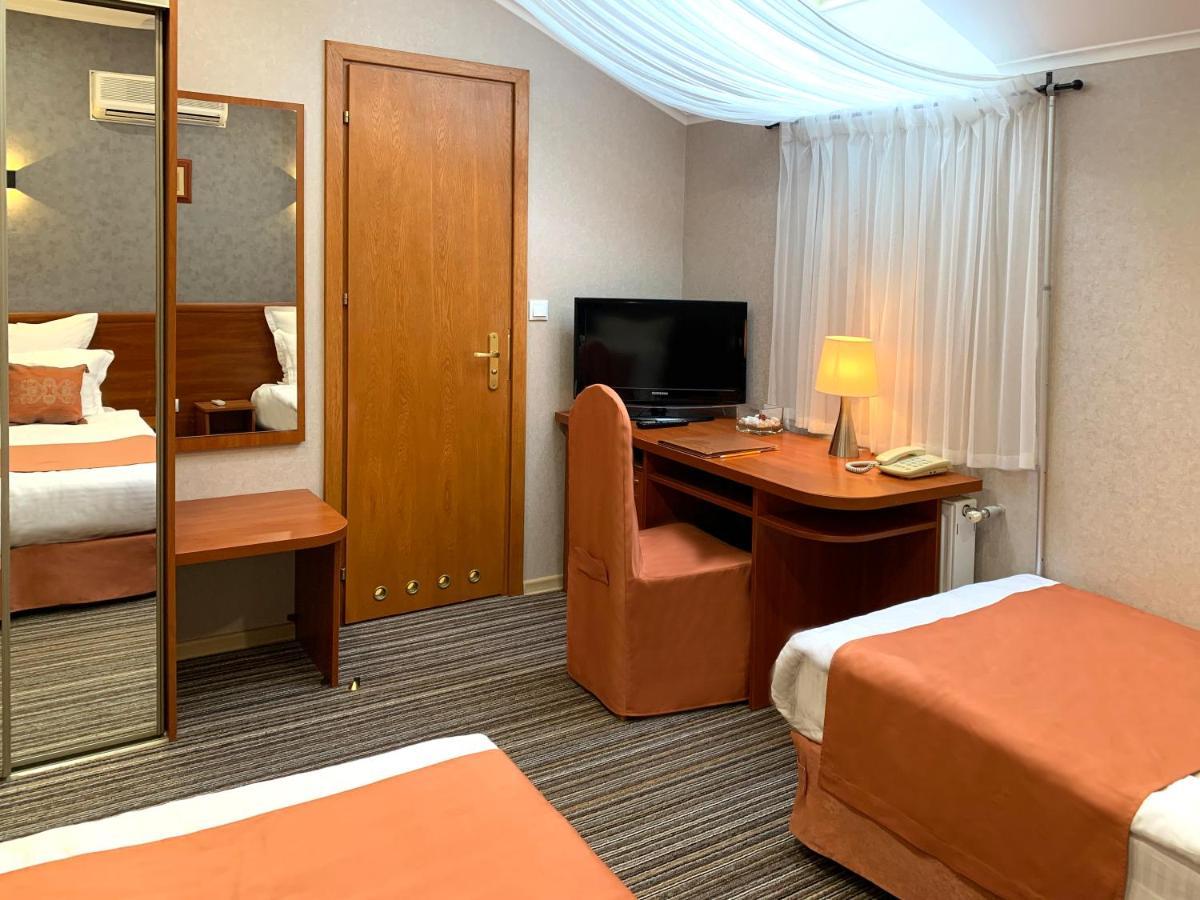 Economy Room In Hotel Eney Lvov Exteriér fotografie