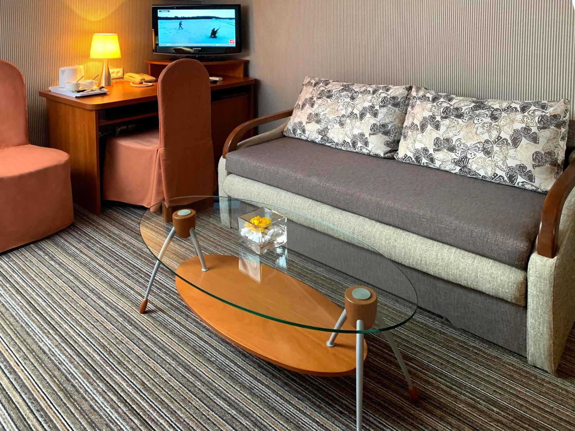 Economy Room In Hotel Eney Lvov Exteriér fotografie