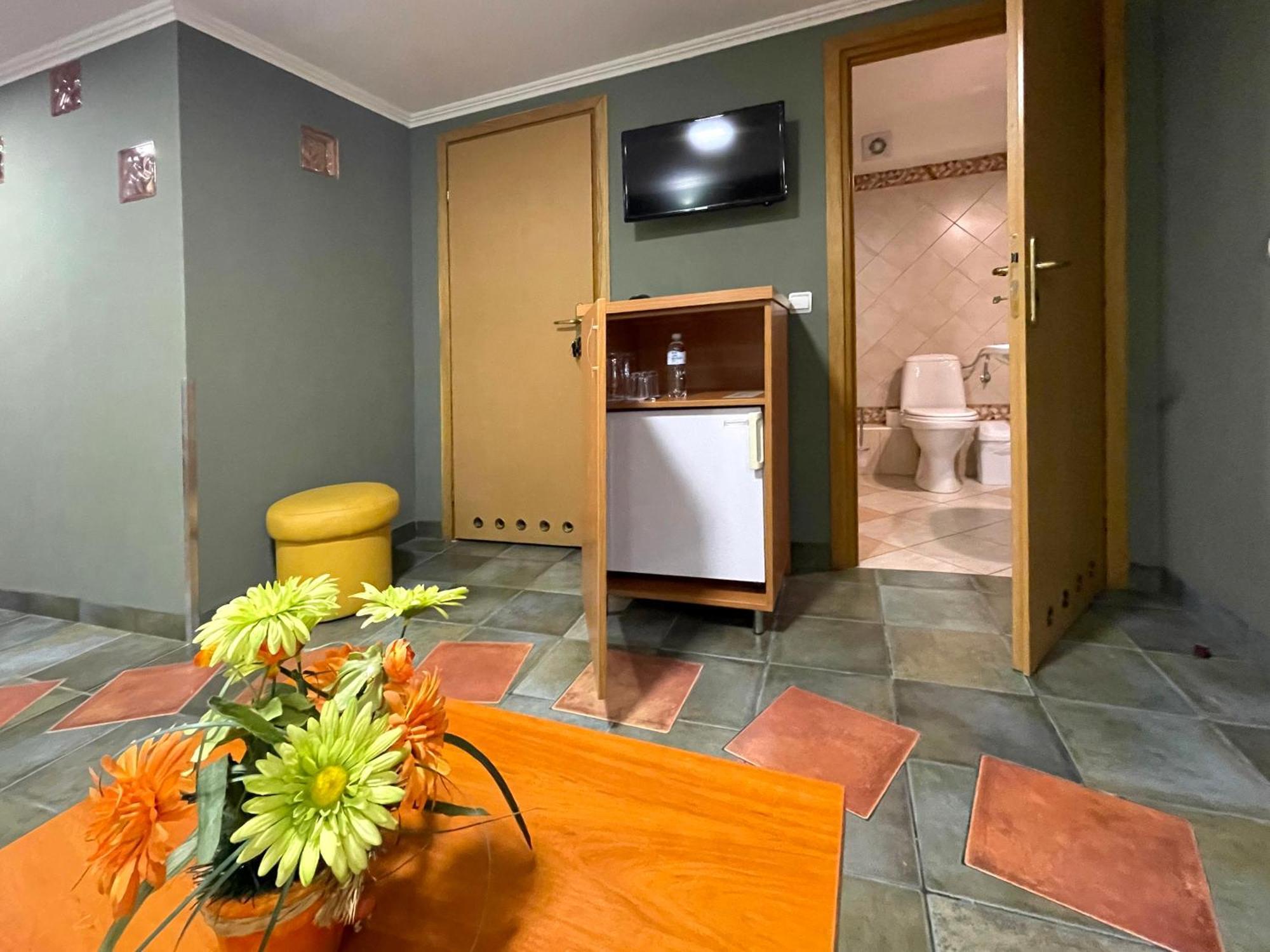 Economy Room In Hotel Eney Lvov Pokoj fotografie