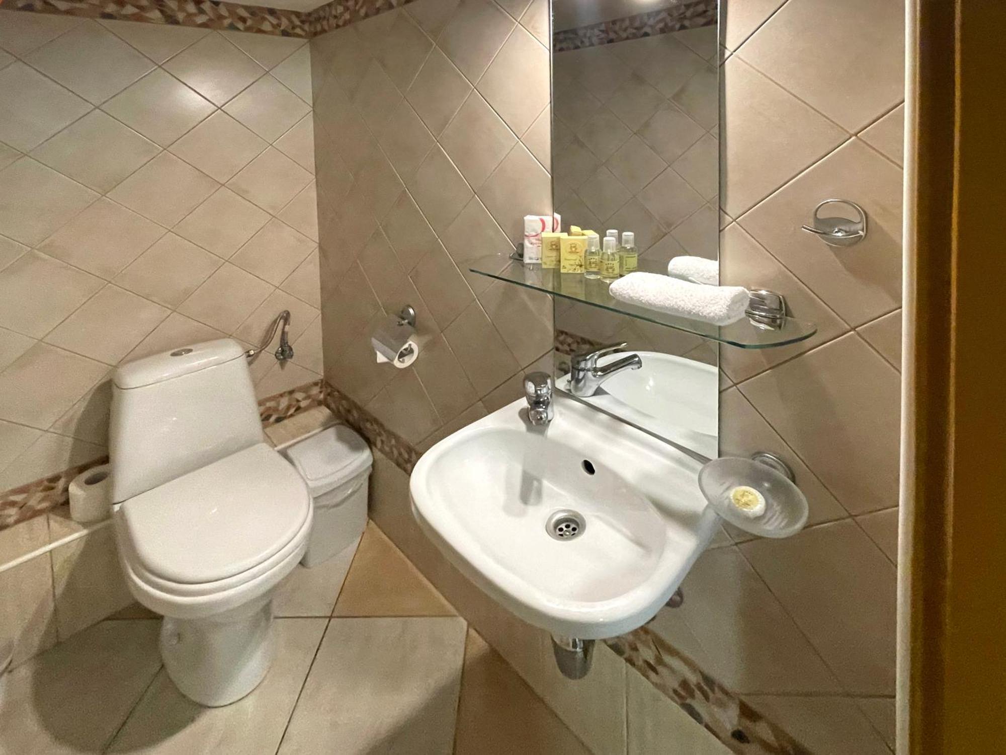 Economy Room In Hotel Eney Lvov Pokoj fotografie